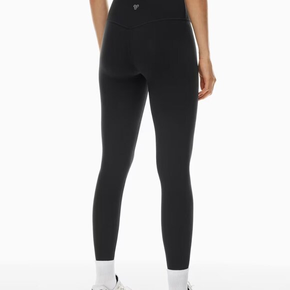 Aritzia TnAction TnaBUTTER Cheeky Hi-Rise Legging - Picture 5 of 6